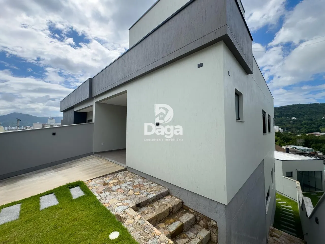Casa 3 dormitórios, sendo 3 suites - Corrego Grande