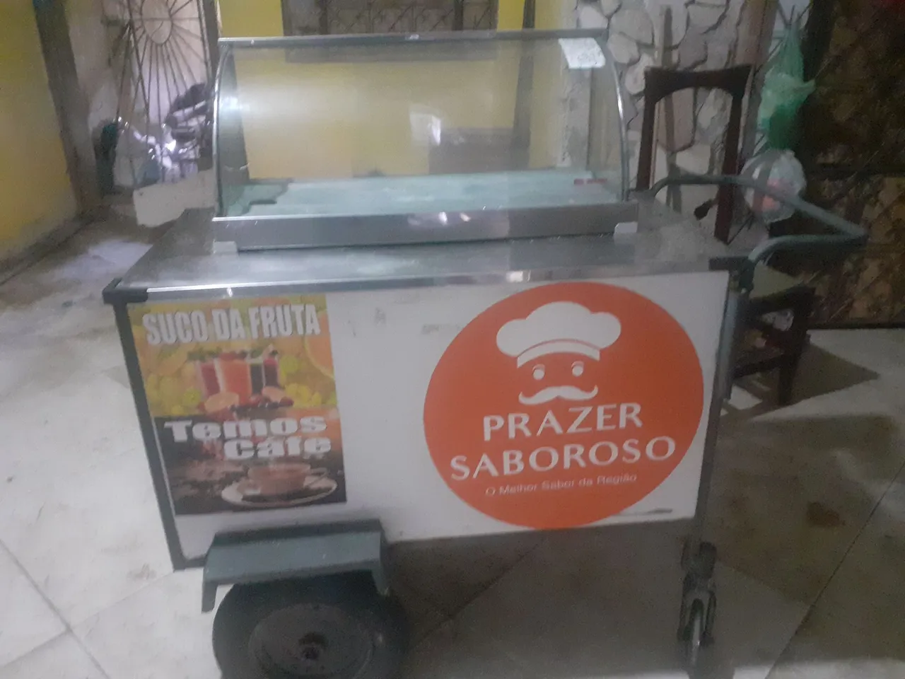 Carrinho de lanches com Vitrine 