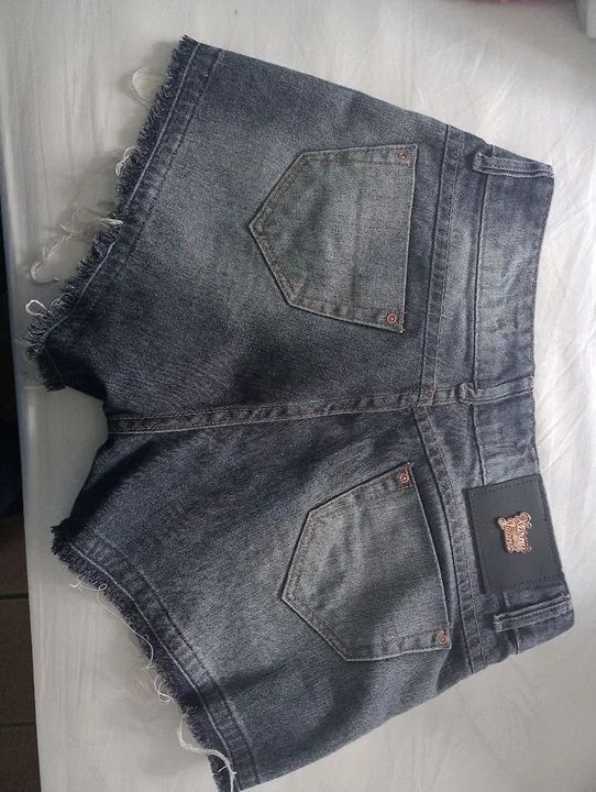 Short Jeans Desfiado Feminino - Foto 2