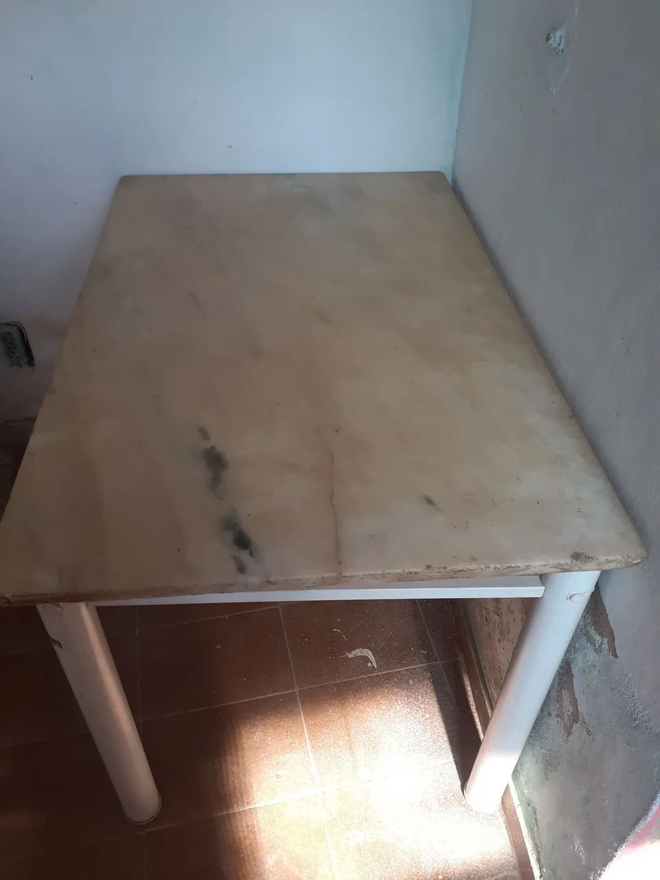 Mesa de mármore branca