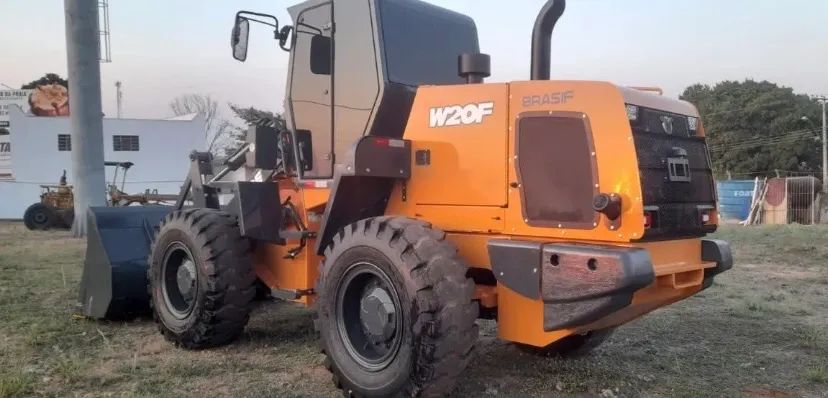 Pá carregadeira Case W20F - Foto 3