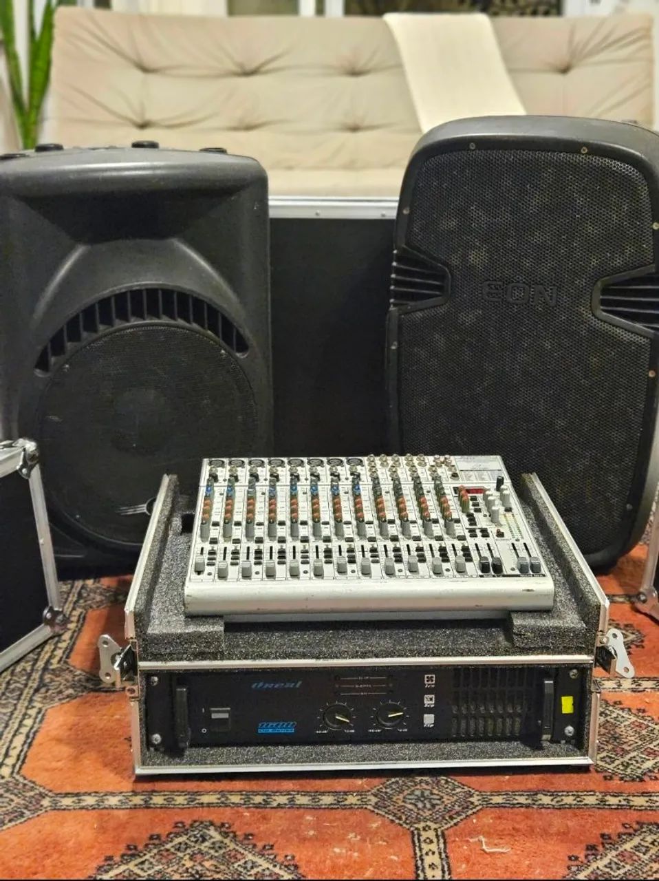 Sonorização mesa de som caixa potencia amplificador