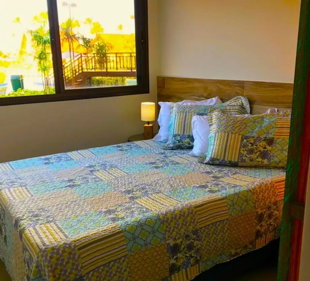 APARTAMENTO TÉRREO À VENDA CONDOMÍNIO OKA, MURO ALTO