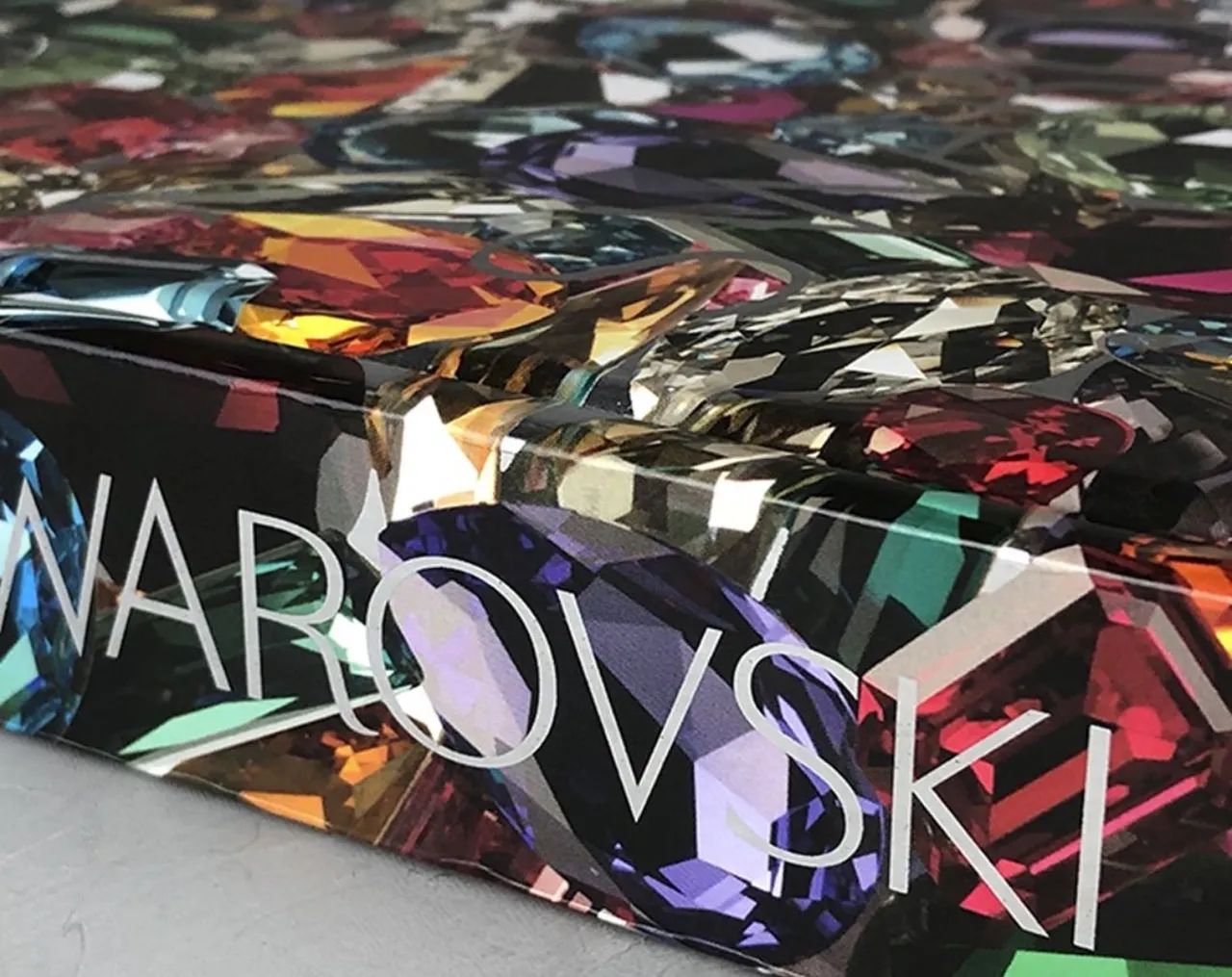 livro swarovski - Foto 2