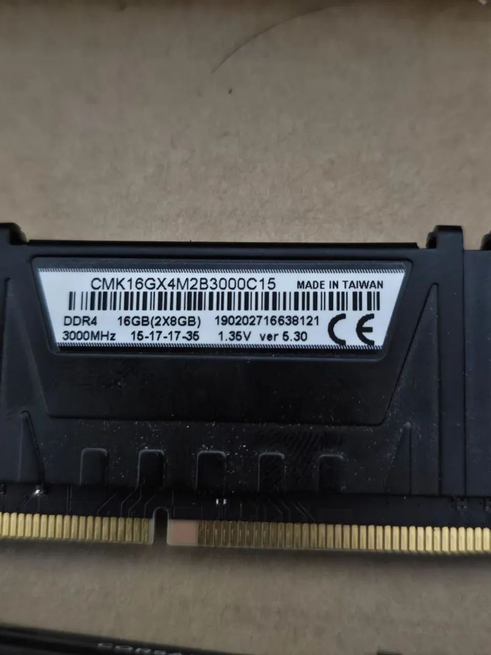 Corsair Kit 2x8 (3000 Mhz)64396502322049121
