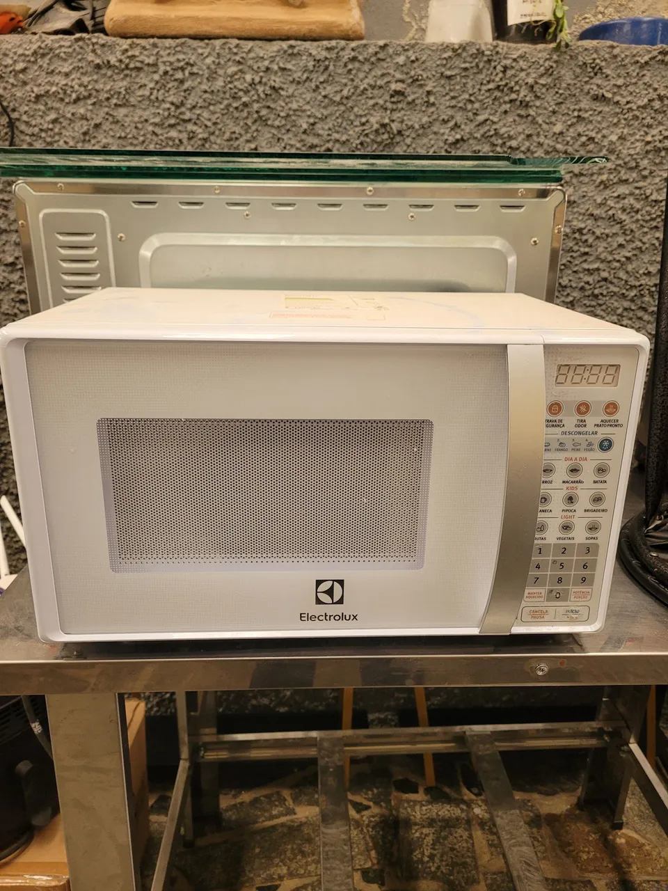 Microondas Electrolux seminovo