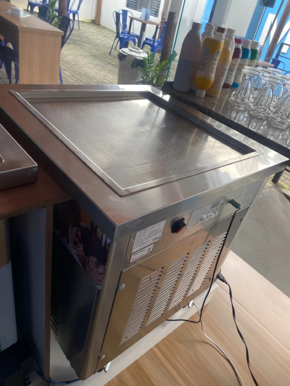 Máquina de sorvete na chapa