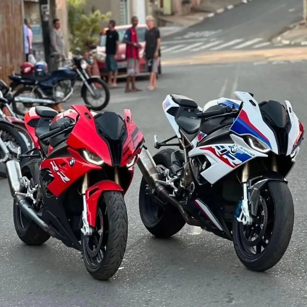 Canal de moto no YouTube 10 mil inscritos 