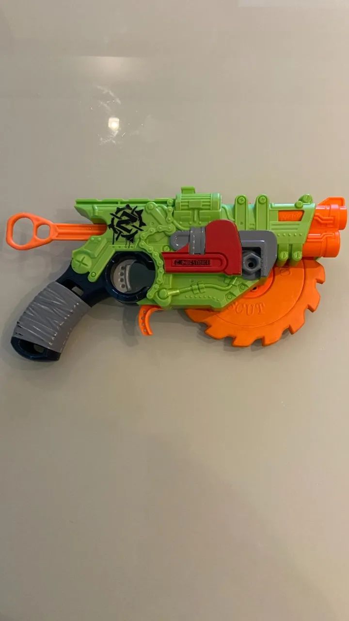 Pistola Nerf Zombies + Crosscut  