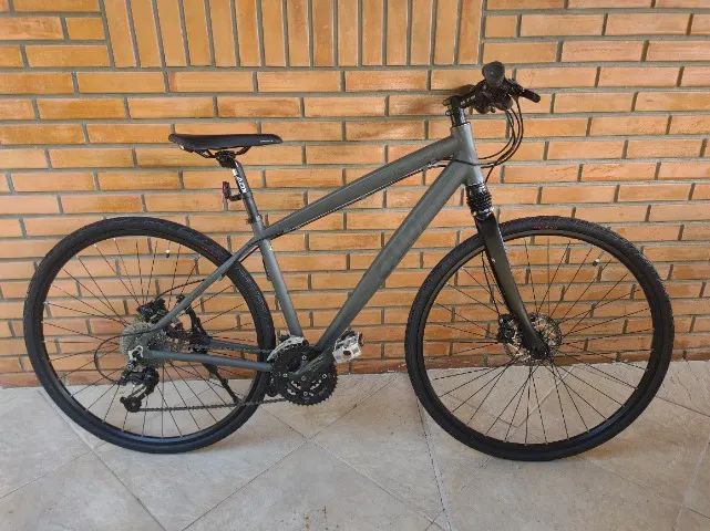 Bicicleta Caloi City Tour 700 100% Shimano Acera + Freio Hidráulico