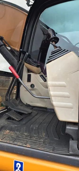 Vende-se Escavadeira CX220 2009 Zera - Foto 6