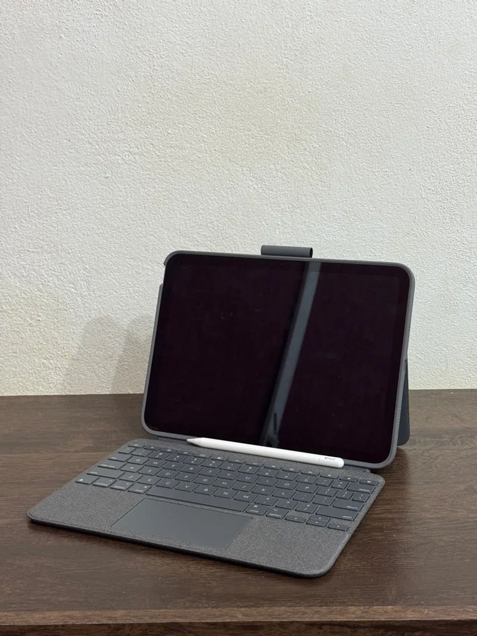 Combo iPad 10ª Geração 64GB + Apple Pencil + Teclado Logitech - Foto 3