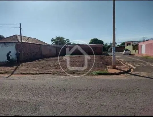 TERRENO COMERCIAL