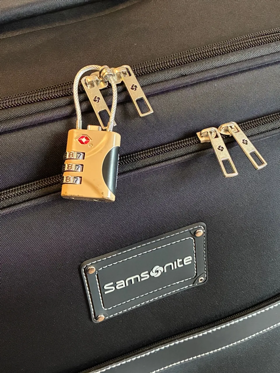 Mala Grande Samsonite 32kg Perfeita para VIagens mais longas!