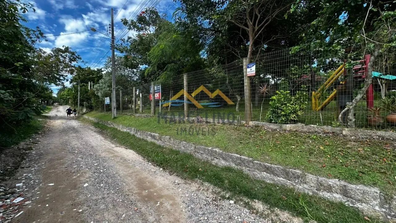 Terreno à venda no bairro Praia do Rosa - Imbituba/SC