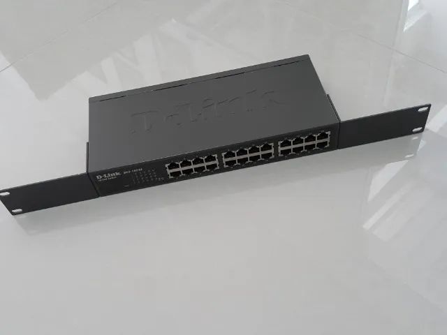 Switch De 24 Portas 10/100mbps, D-link Des-1024a (Usado) - Foto 2