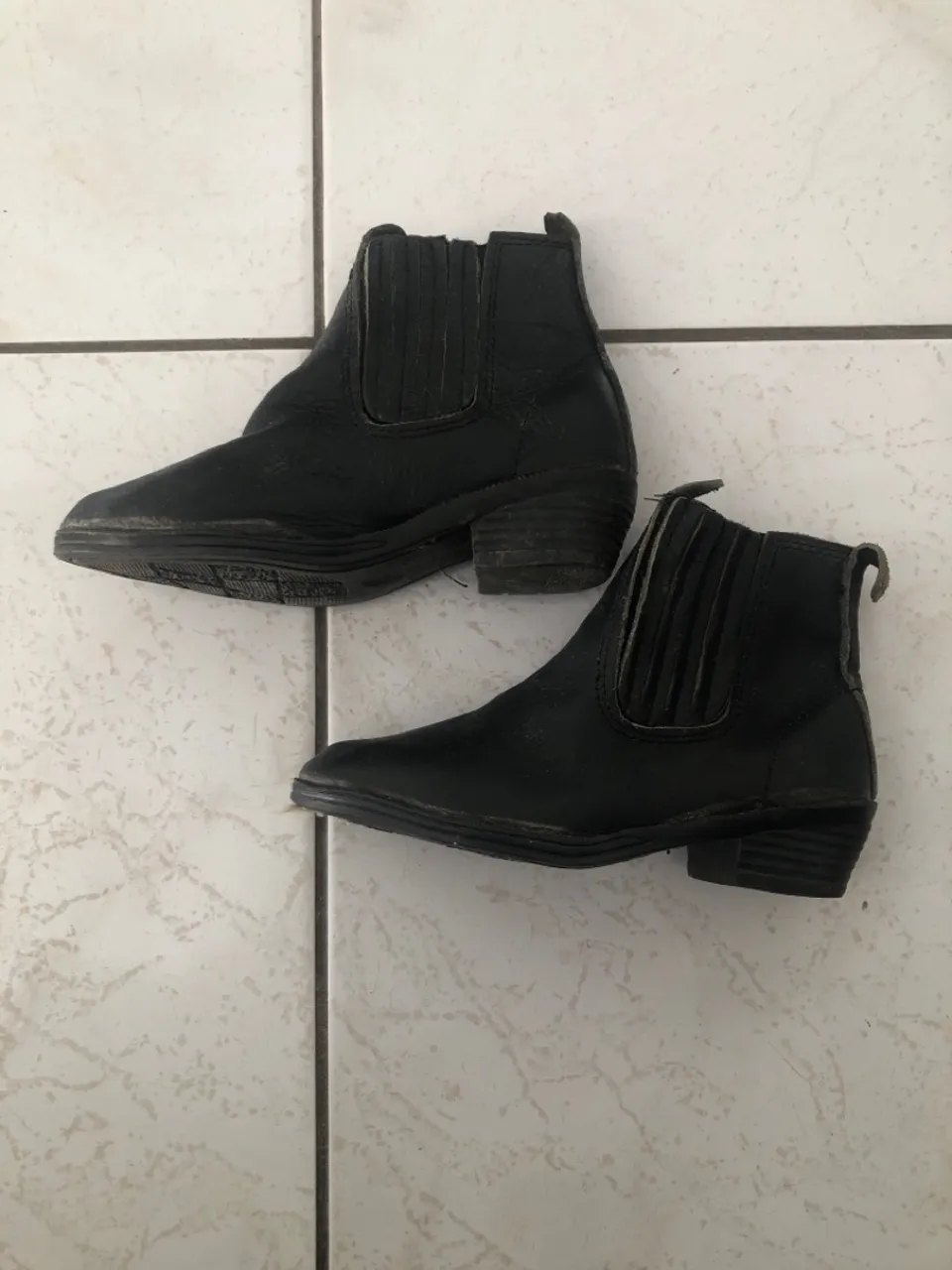 Bota infantis preta