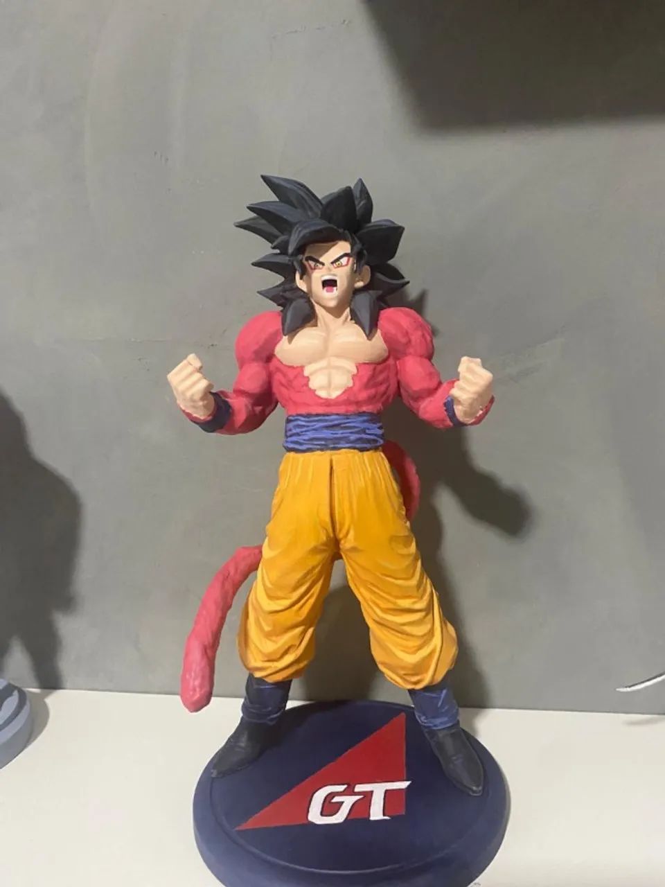 Action Figure em Resina - Goku SSJ4