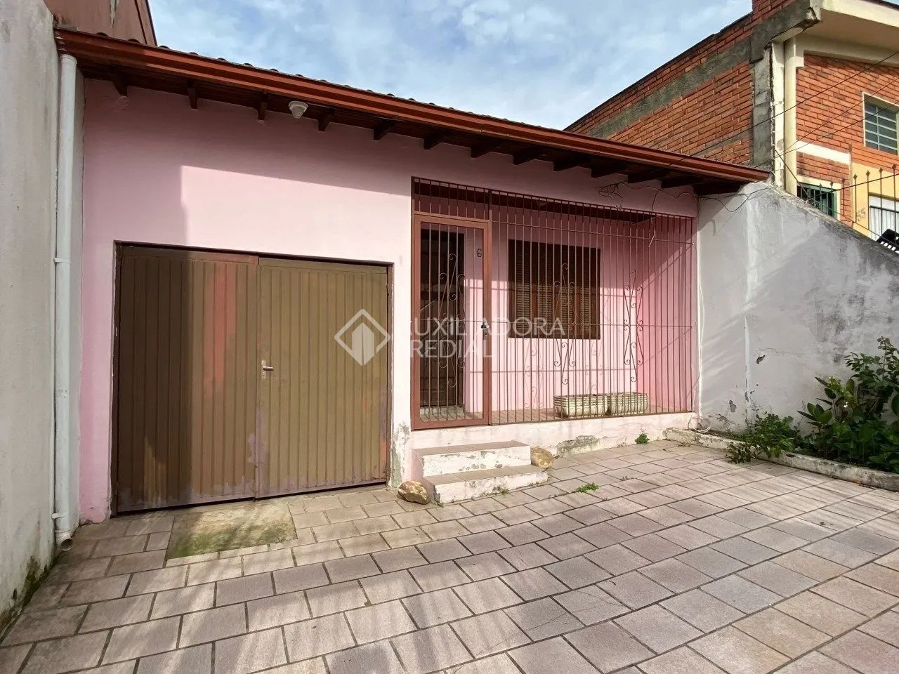 PORTO ALEGRE - Casa Padrão - Chácara das Pedras