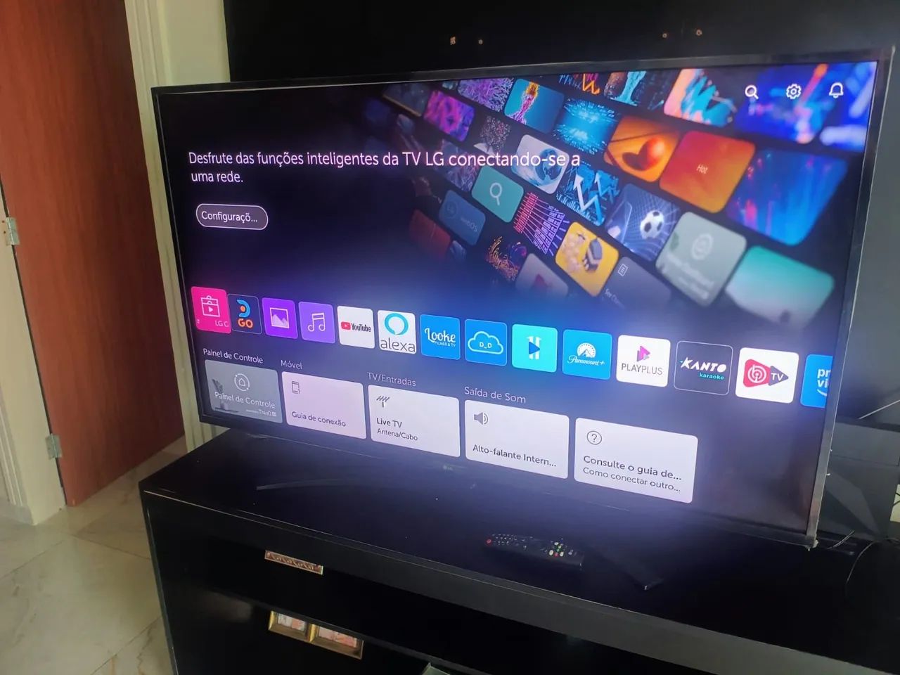 TV LG Smart 4K 55 polegadas pezinhos e controle smart Magic R$ 1450 - Foto 5