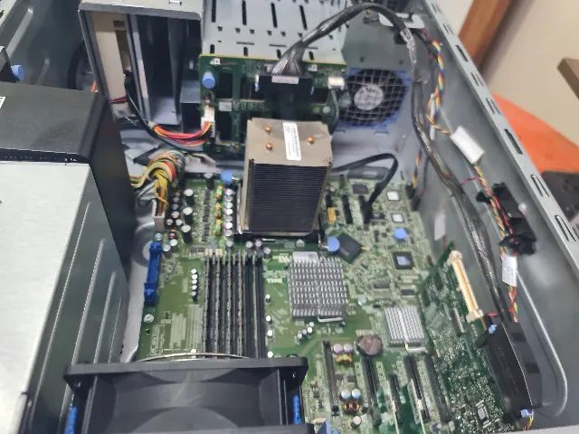 Servidor Dell PowerEdge T300 |Xeon E5420-16gb ddr2 ecc-2X2tb sata| - Foto 3