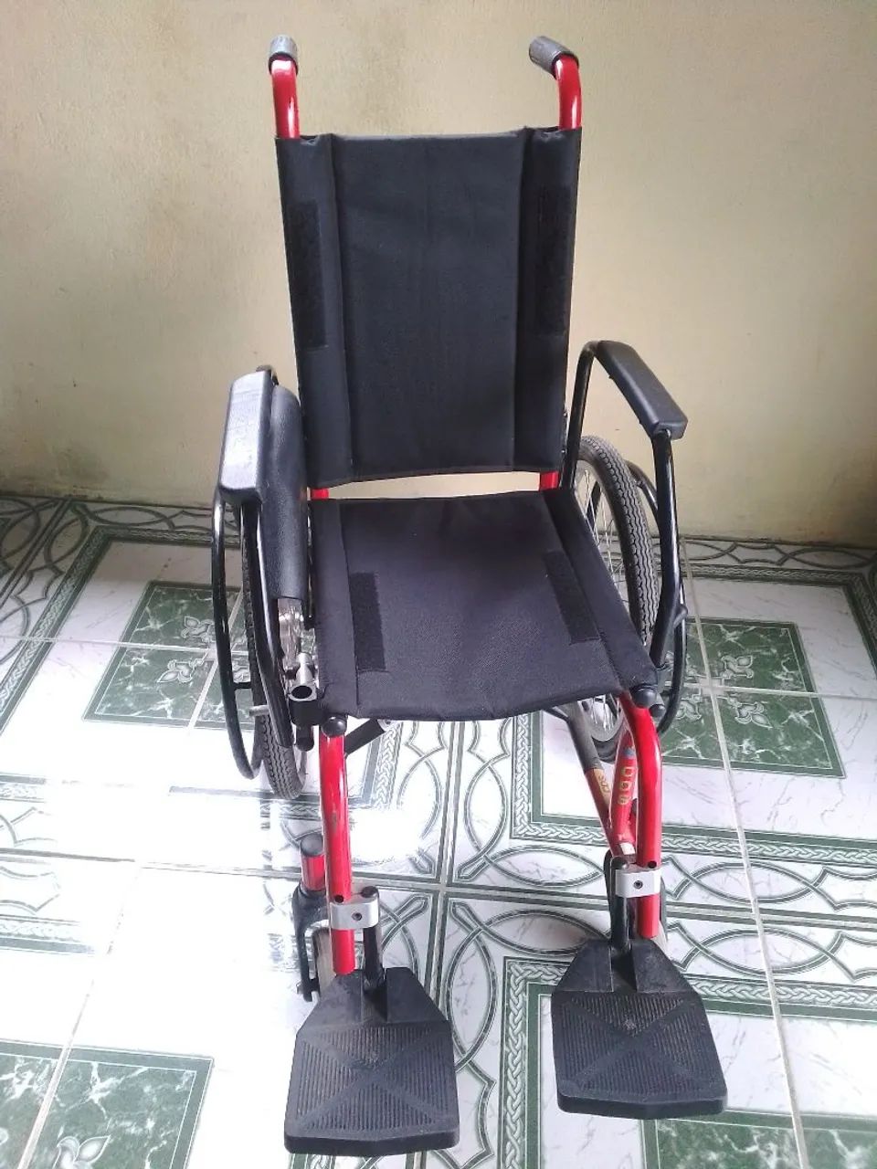 Cadeira de Rodas - Conforto e Mobilidade - Foto 3