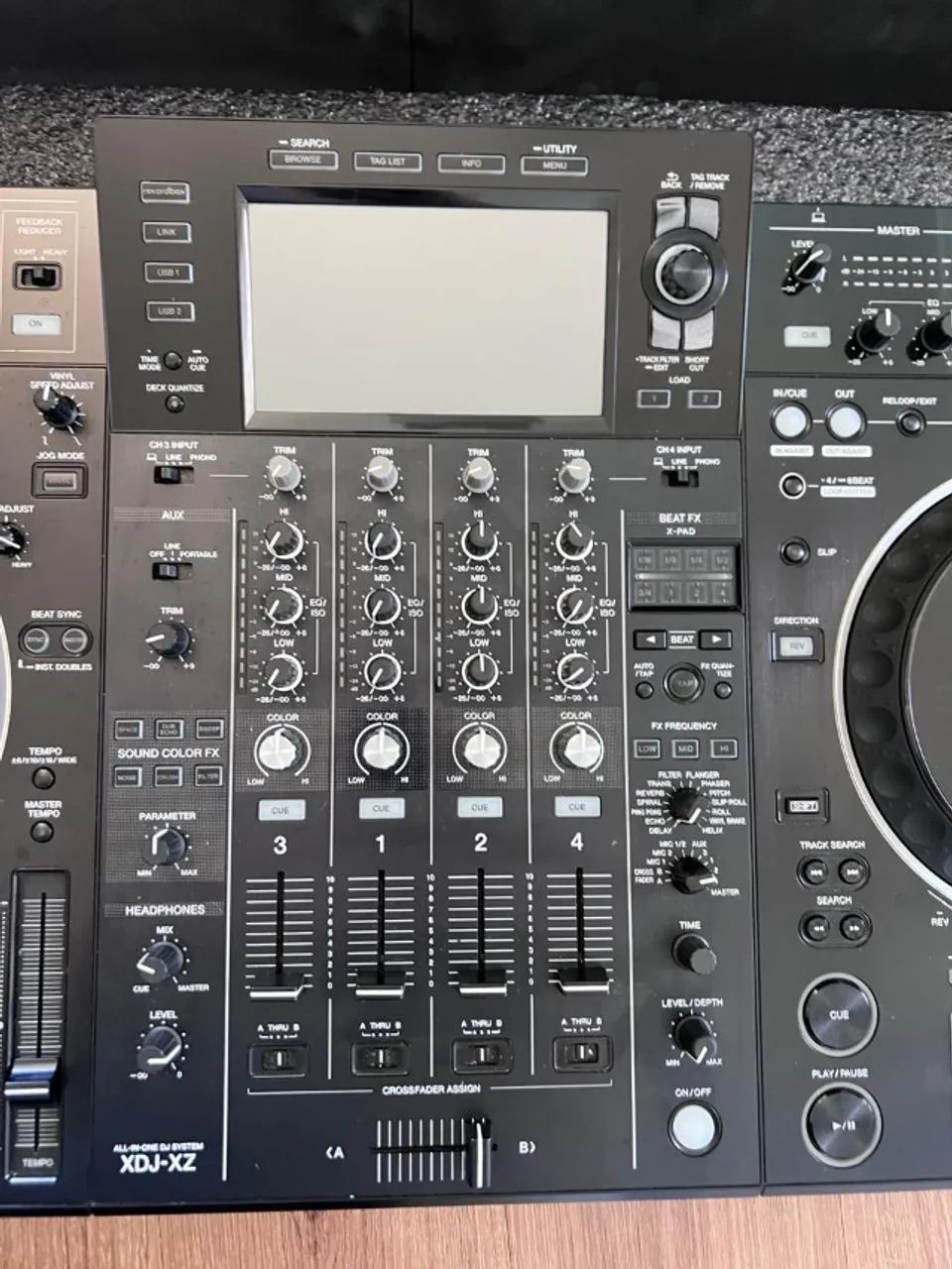 XDJ XZ com Case e Decksaver - Foto 6