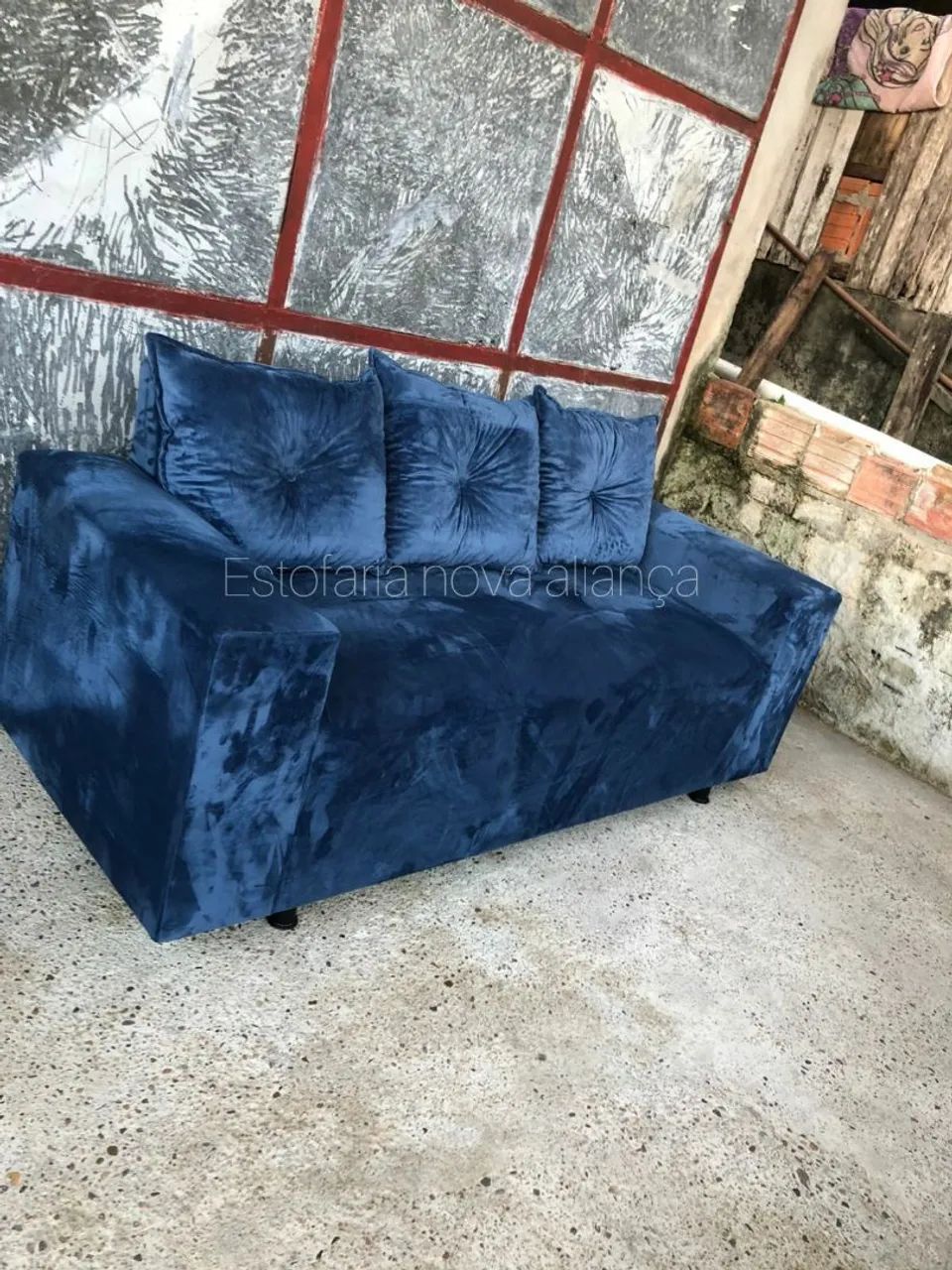 Sofa de 3 lugares com almofadas e puff - Foto 5