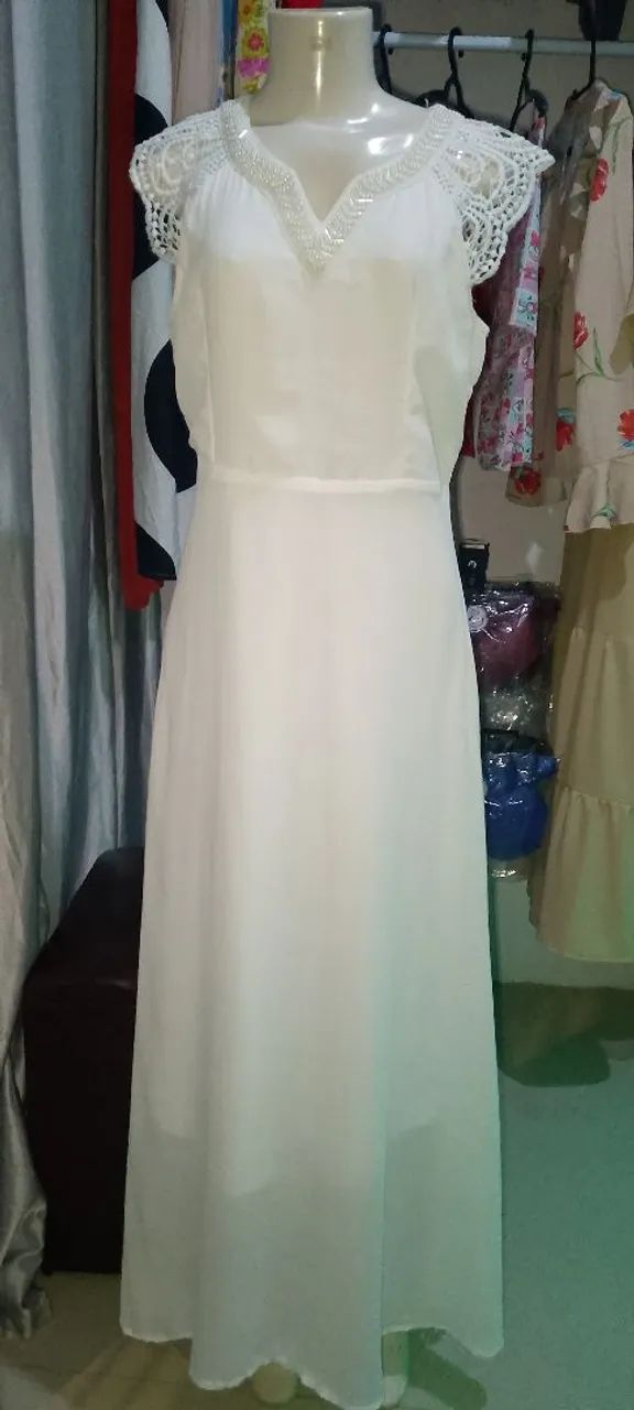 Vestido Branco Elegante com Detalhes em Renda NOVO - Foto 2