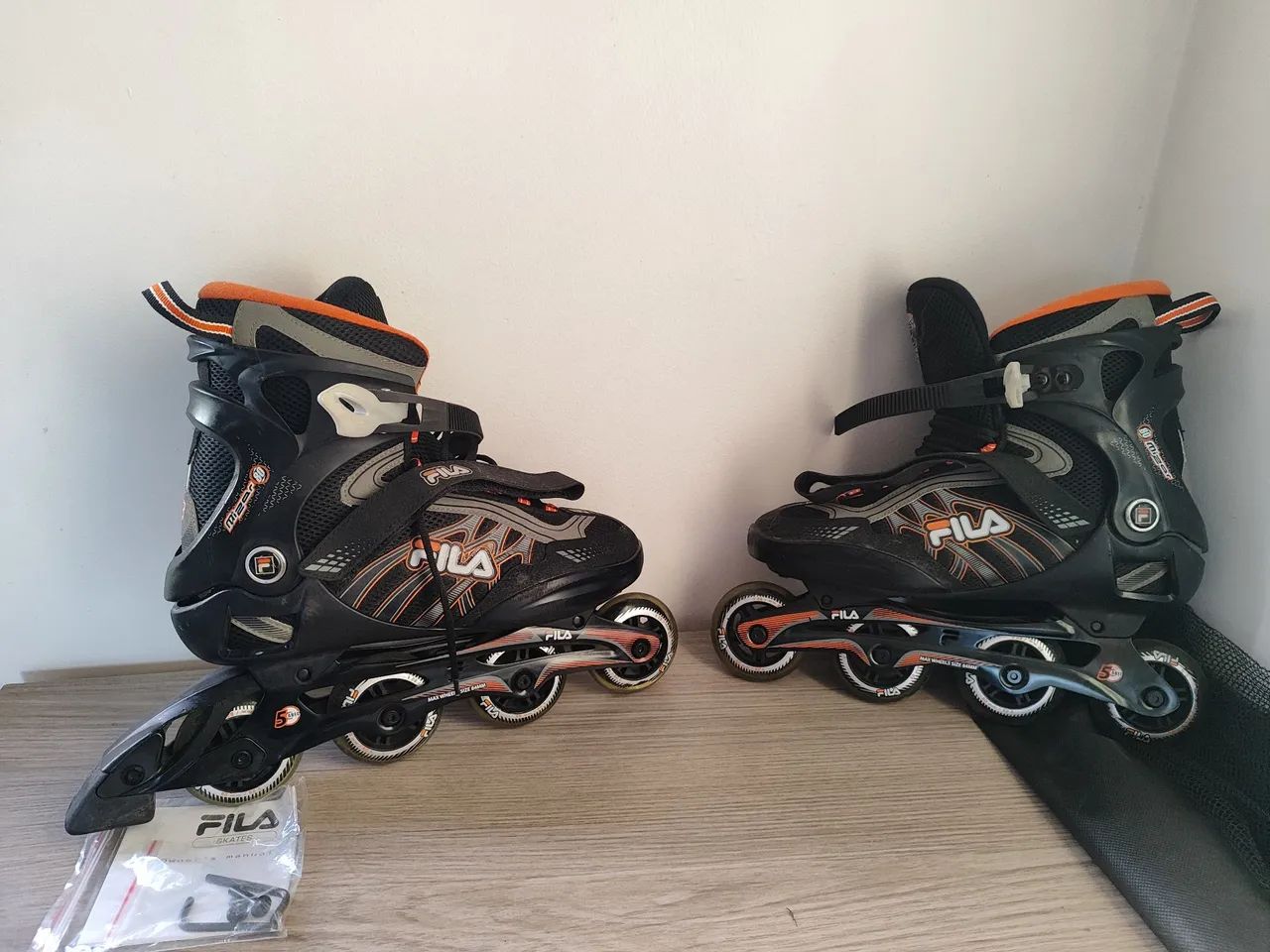 Patins Roller Fila - Tamanho 45, serve 44 tbm - Foto 3