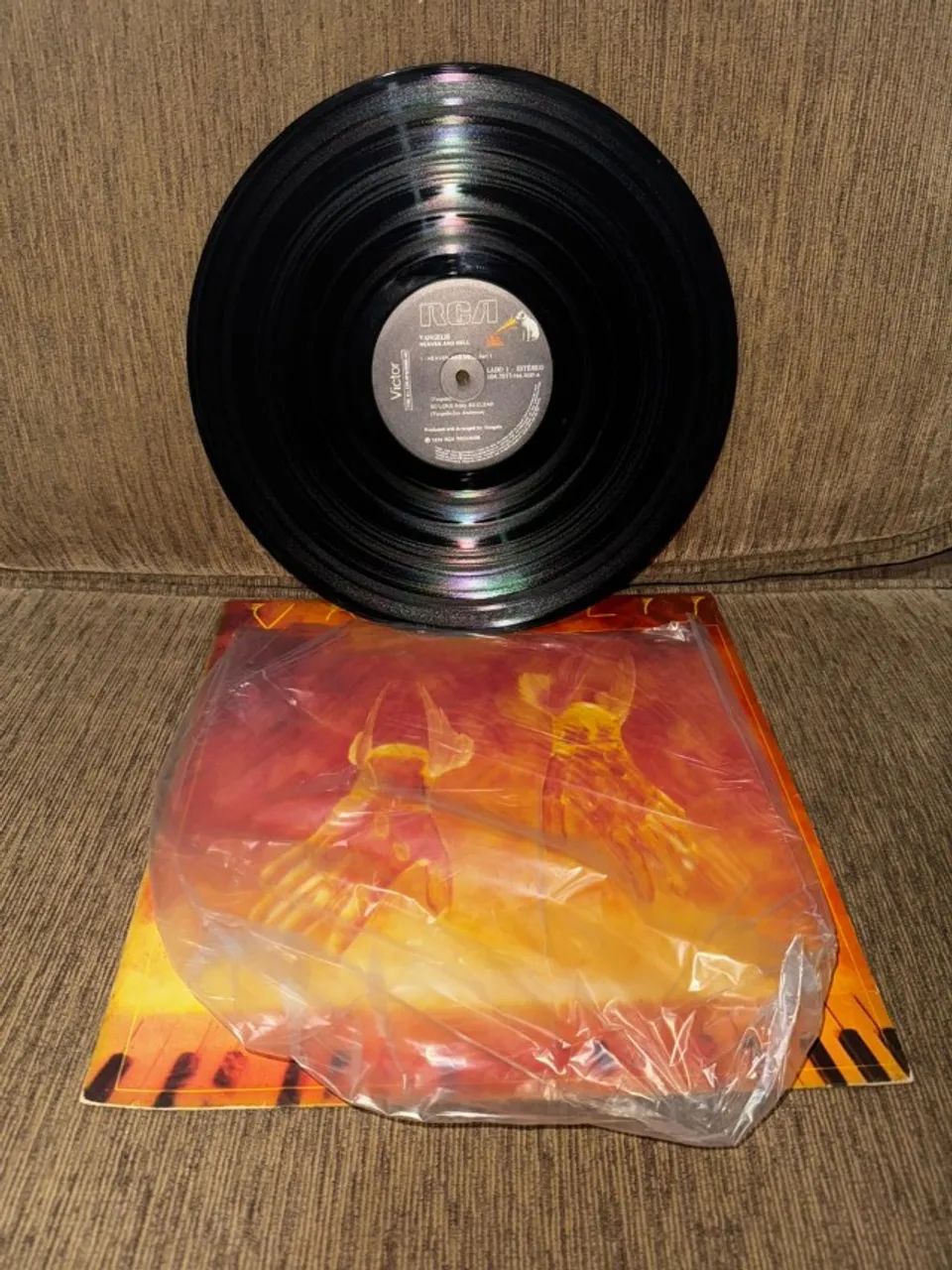Lp Vinil: Vangelis Heaven And Hell - Impecavel Raro - Foto 3