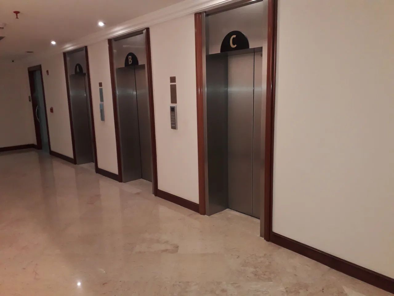 Escritório para aluguel e venda com 229 metros quadrados em Centro - Rio de Janeiro - RJ