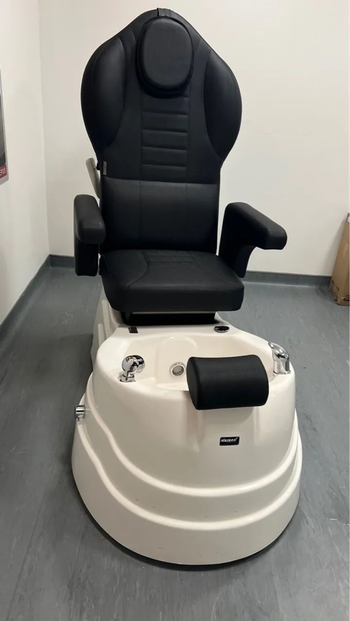 Poltrona de Pedicure com Banheira de Hidromassagem 