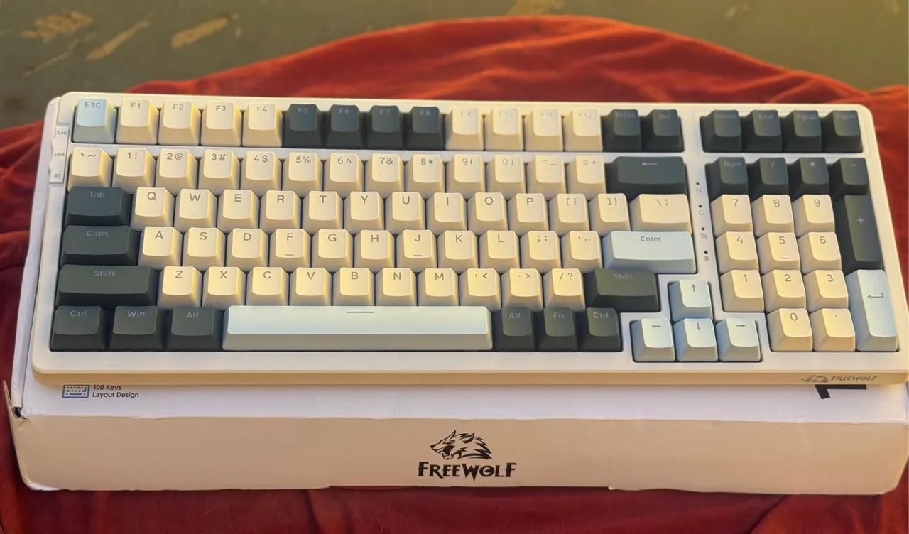 Teclado Mecânico FreeWolf K8