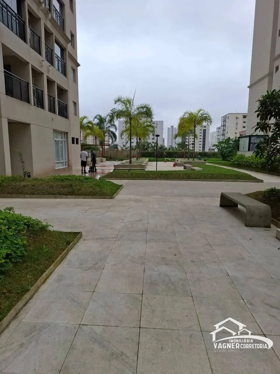 Apartamento novo próximo à praia em Santos SP à Venda.