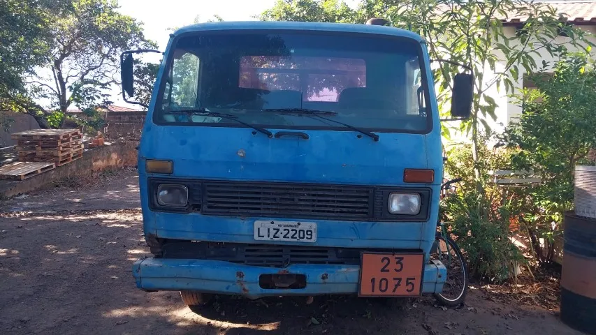 Caminhão ano 93 mod 94 VW