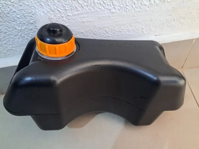 Tanque de combustível para compactador de solo