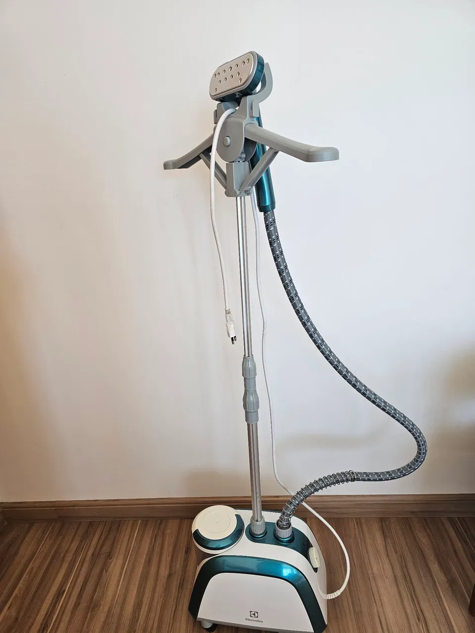 Vaporizador de roupas Electrolux