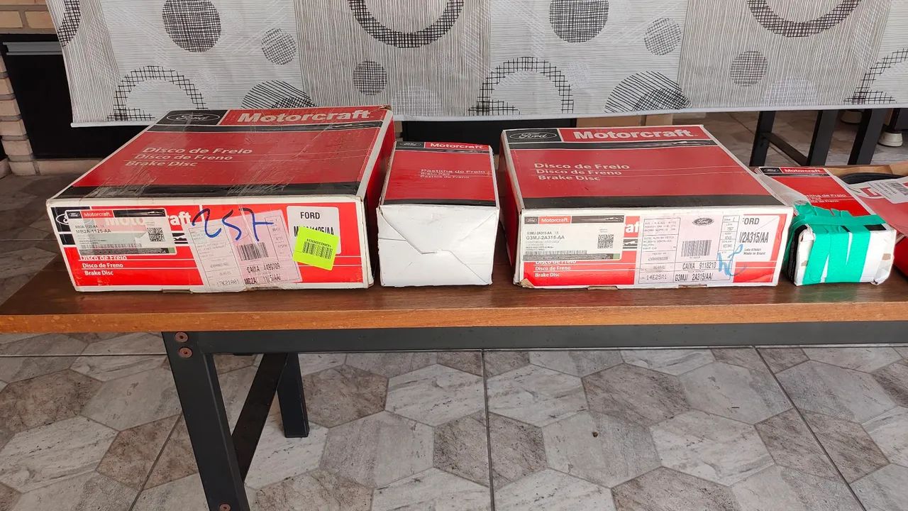 Kit  Freio Motorcraft Ford Focus/Discos e Pastilhas Novo!! - Foto 2