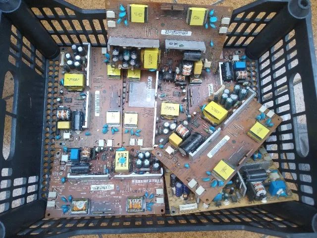 Lote de Placa Fonte Monitor LG- Modelo L1705s - Foto 3