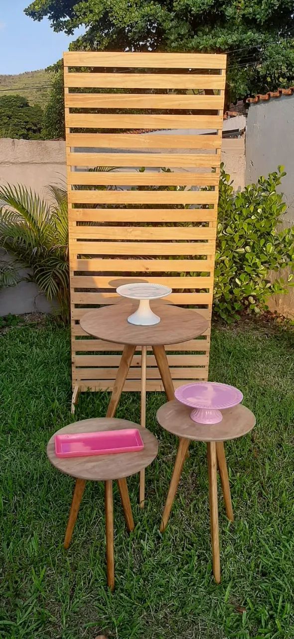 VENDA de Kit Festa - Mesas + Painel + Escadinha