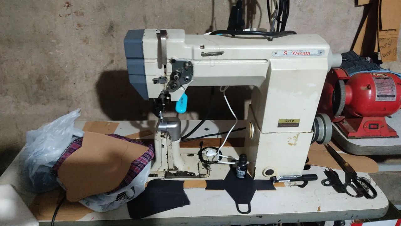 Máquina de coluna para couro Industrial Yamata 9910 - Foto 3