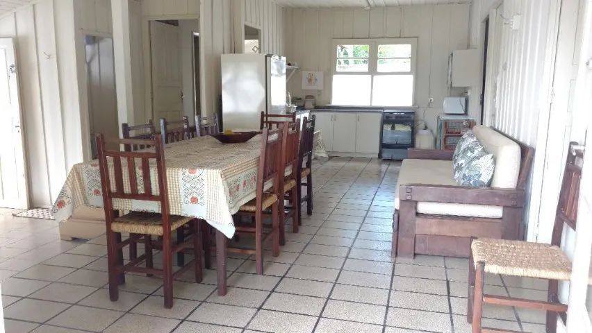 Casa com piscina em Guaratuba - perto da praia, 3 quartos, muito espaço - Foto 5