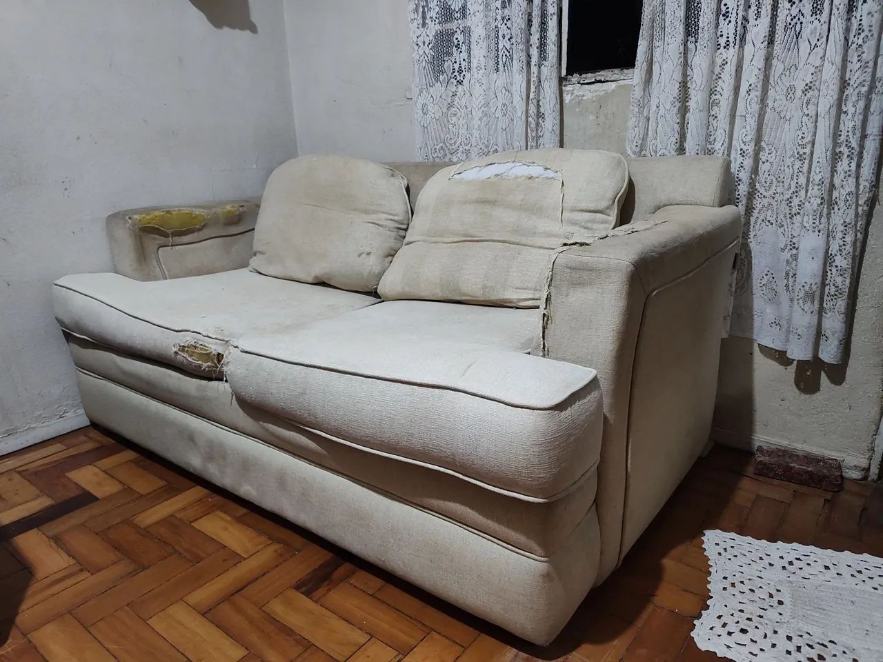 Sofá bege64842031370881120