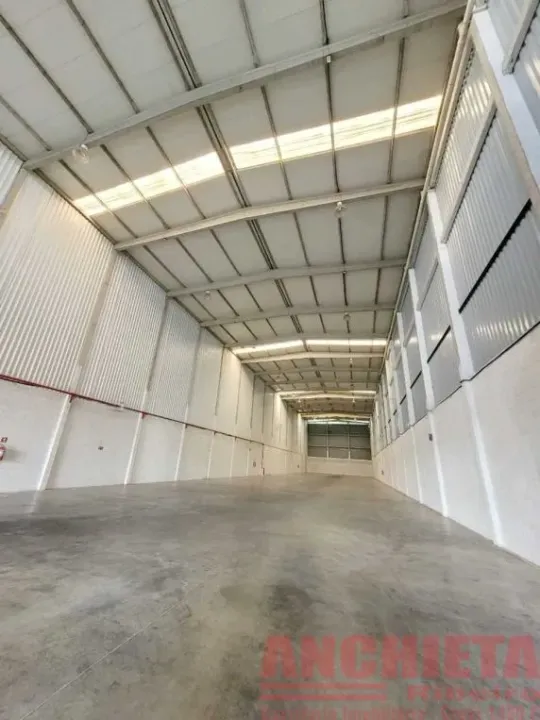 Galpão em condomínio fechado com 1.500,00m² para locação no Distrito Industrial