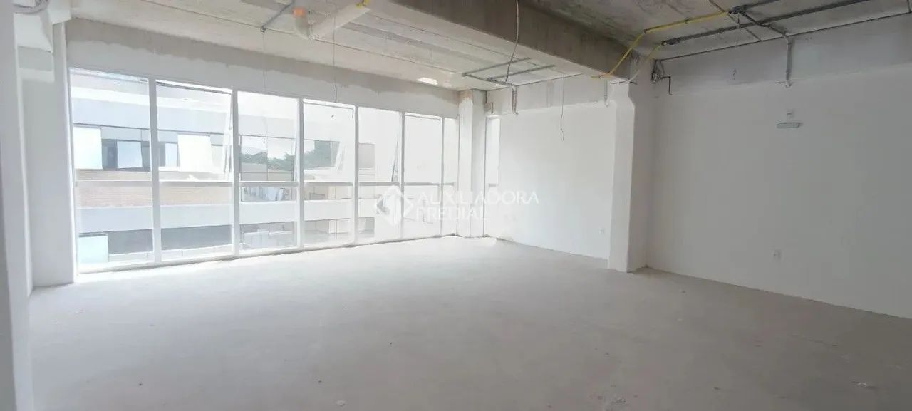 Sala comercial desocupada no Multi - Florianópolis!