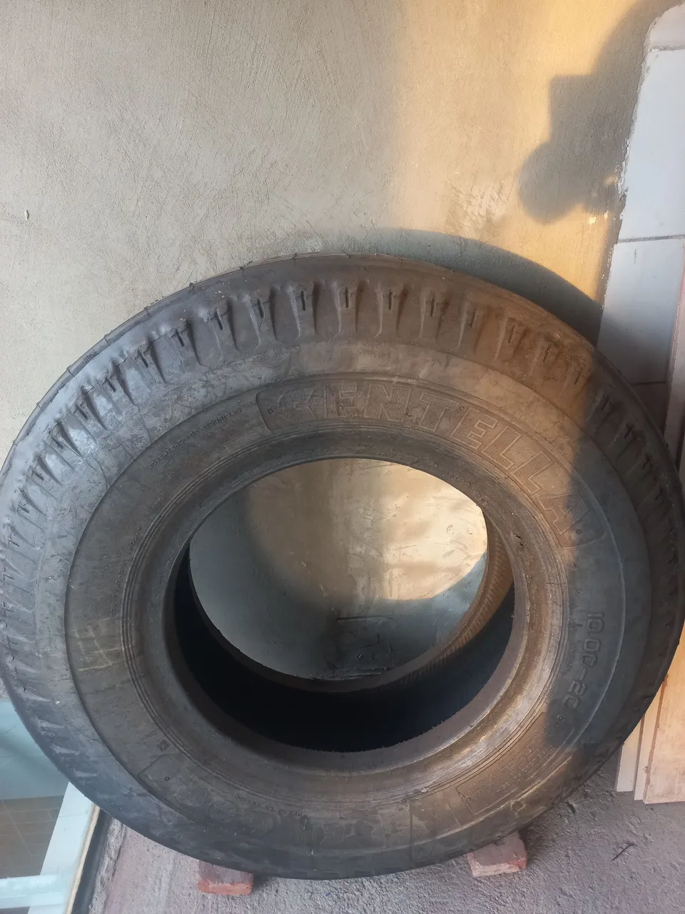 Pneu para Caminhão 10.00-20