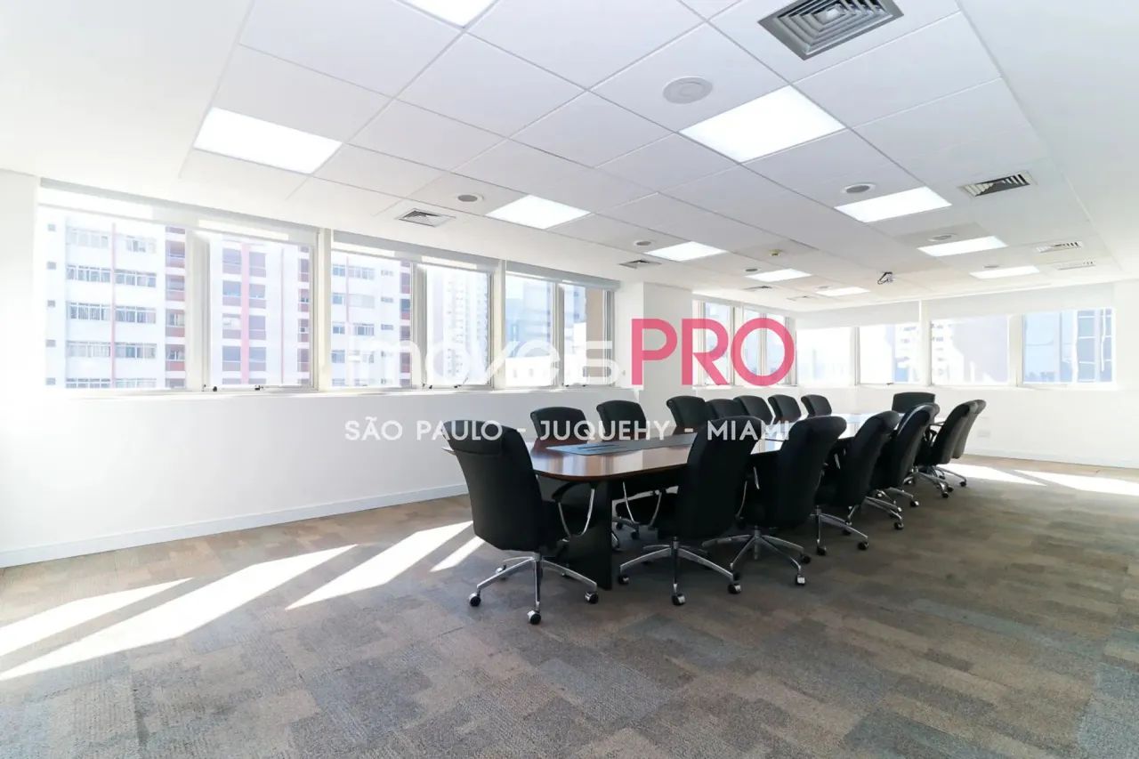 Conjunto comercial com 158m² no Itaim