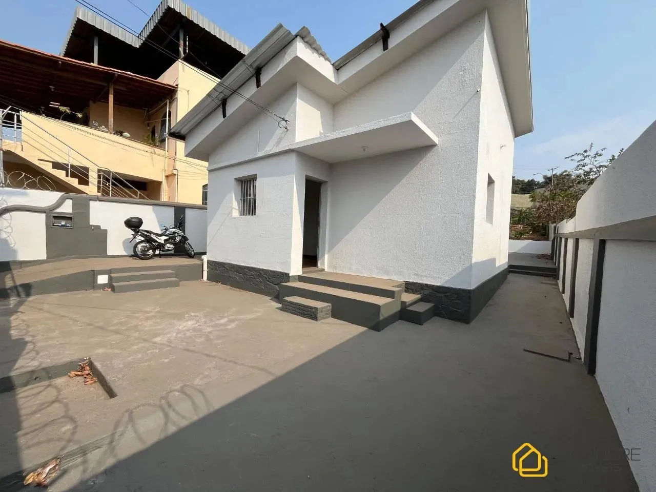 Excelente Casa para locação no João Pinheiro - Belo Horizonte
