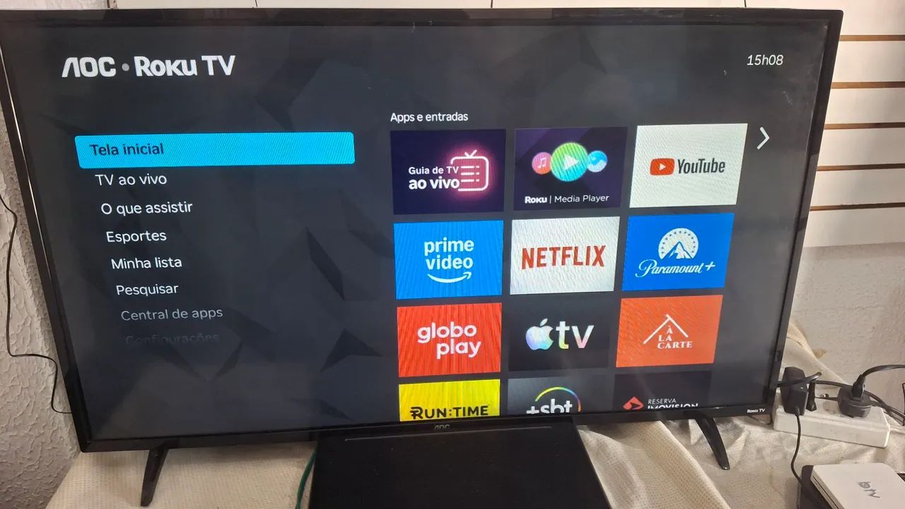 TV AOC ROKU 43 POLEGADAS SMART IMPECÁVEL COM GARANTIA DE FUNCIONAMENTO SUPER RÁPIDA... 